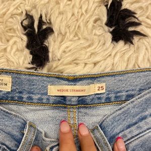 Levi’s wedgie straight jeans